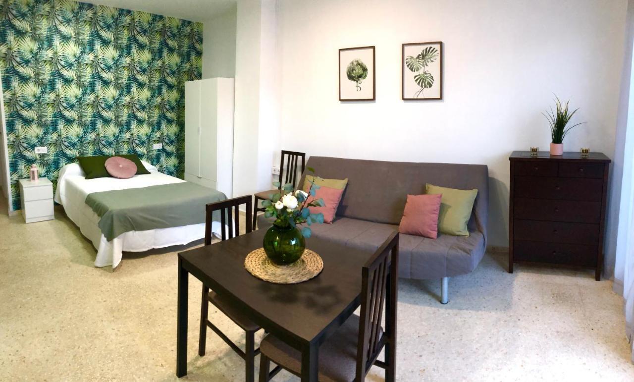 Apartamento Con Piscina En Ciudad Jardin Málaga Eksteriør bilde