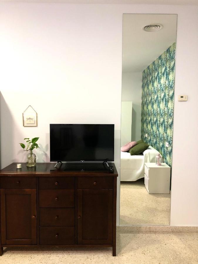 Apartamento Con Piscina En Ciudad Jardin Málaga Eksteriør bilde